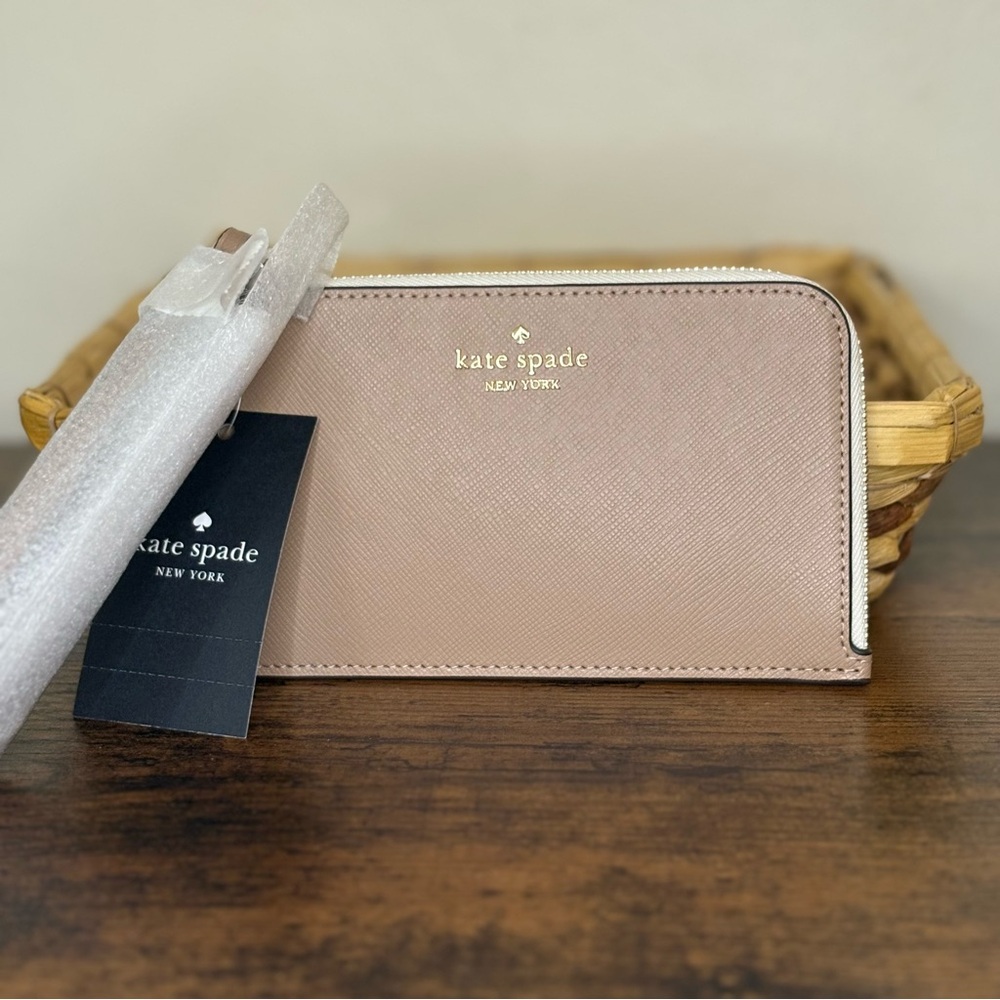 Kate Spade | Lucy L Zip Wristlet, Saffiano, Two Tone NWT - Picture 4 of 9